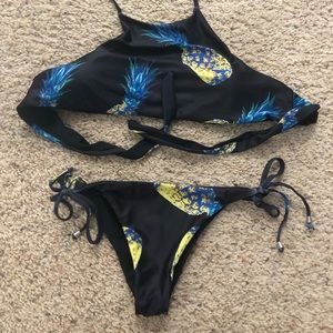 Bikini pineapple